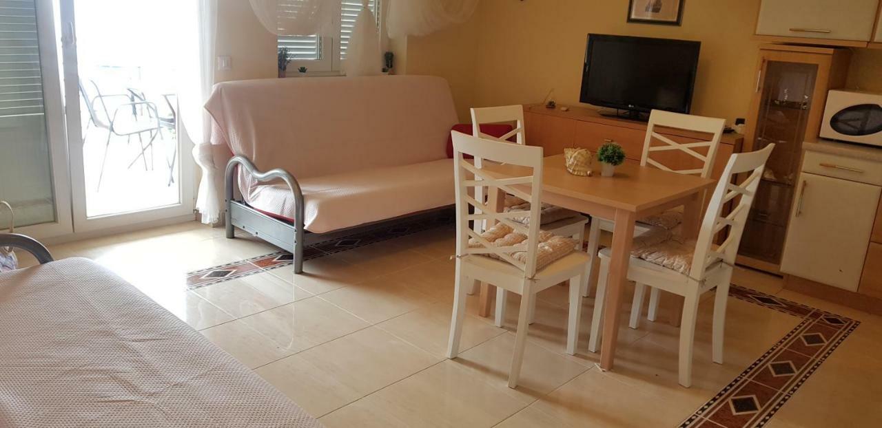App Lolly Apartment Selce Bagian luar foto